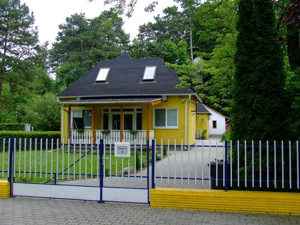 Relax Apartmans Balatonszárszó Dış mekan fotoğraf